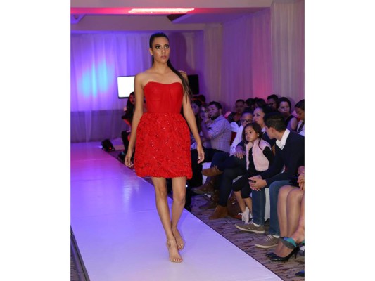 BeautyBook celebra su primer año con exclusiva pasarela