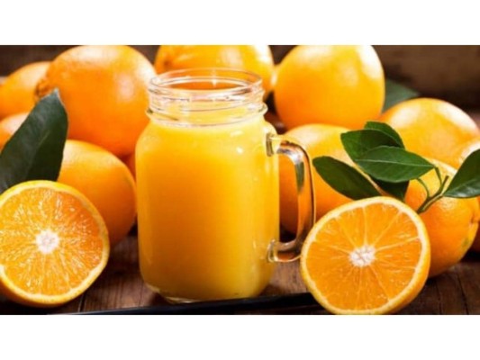 Jugo de naranja: Según algunos estudios, un vaso de jugo de naranja aporta 70 miligramos de calcio a tu organismo, además de vitamina C y potasio.