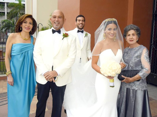 Boda Religiosa de Carlos Moreira y Sabrina Mahchi