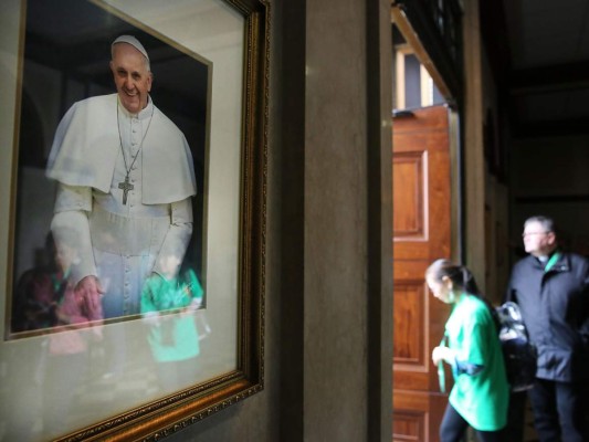 En esa misa, que oficiará en español, Francisco canonizará al beato Junípero Serra, un franciscano mallorquín que en la segunda mitad del siglo XVIII fundó diversas misiones religiosas en la región que actualmente constituye el estado de California.