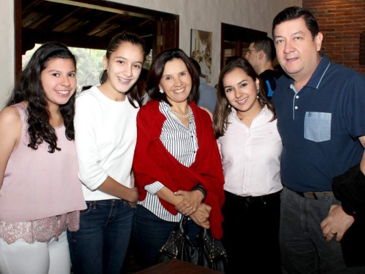 Inauguran Welchez Café en Copán Ruinas