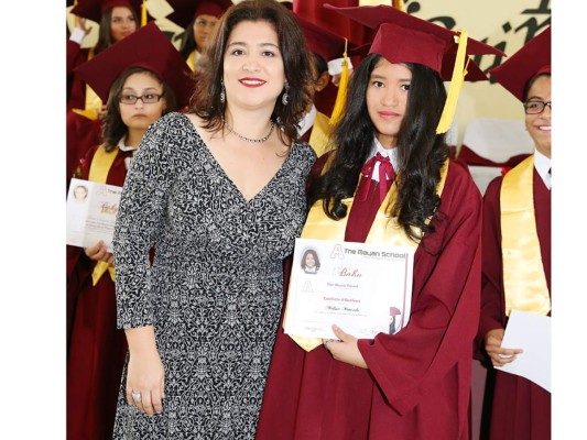 Entrega de títulos Mayan School II parte