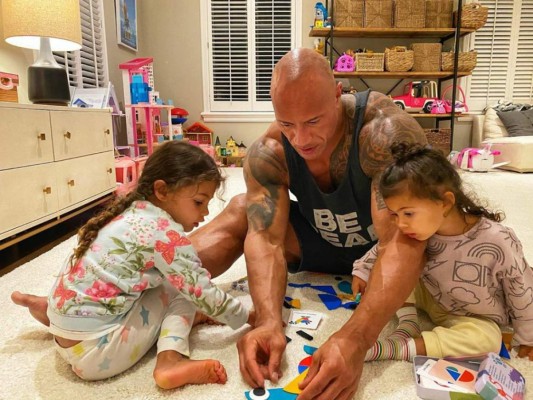 El actor Dwayne Johnson y su familia dan positivo a coronavirus   