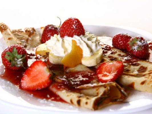 Panqueques con fresas.
