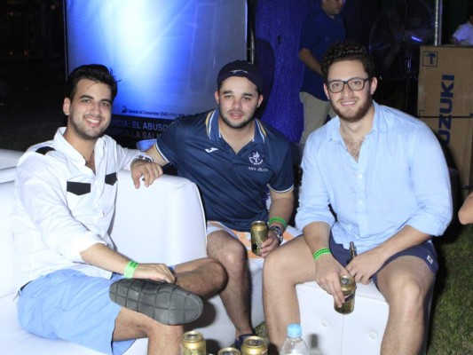 Miller Party en Acantilados del Caribe