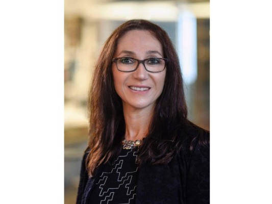 MARÍA ELENA BOTAZZI<br/>Co-directora del centro de desarrollo de vacunas del Texas Children's Hospital<br/><br/>HONDUREÑA POR LA SALUD GLOBAL<br/>Es una científica reconocida internacionalmente con más de 18 años de experiencia en investigación trasnacional y desarrollo de vacunas para enfermedades tropicales desatendidas.