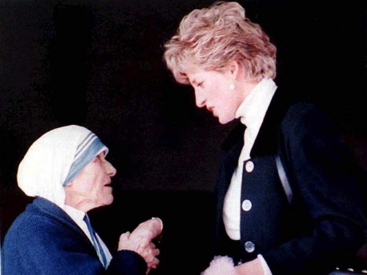 Almas solidarias. La madre Teresa de Calcuta se reunió en varias ocasiones con la princesa Diana de Gales.