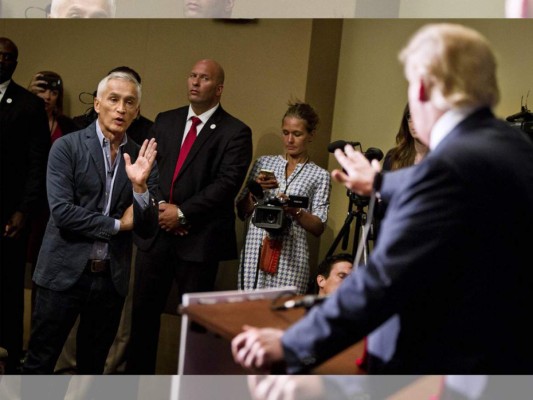 Donald Trump expulsa a Jorge Ramos de conferencia