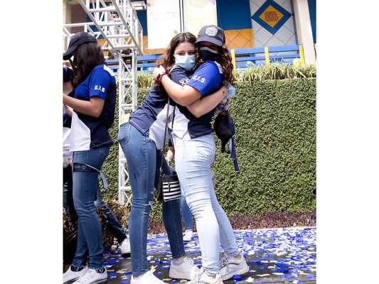 Senior entrance de la Escuela Internacional Sampedrana 2022