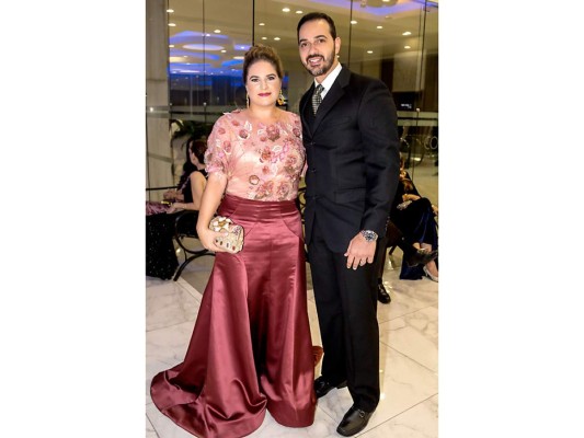 Fiesta nupcial para Joaquín Echeverrí y Adriana Hawit  