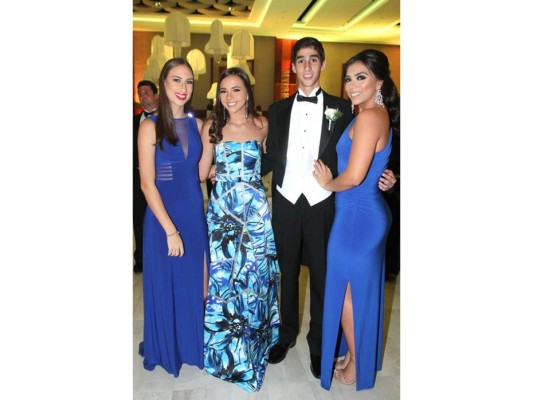 Luciana Rietti, Mary Ann Chahín, Santiago Molina y Natalia Medina.