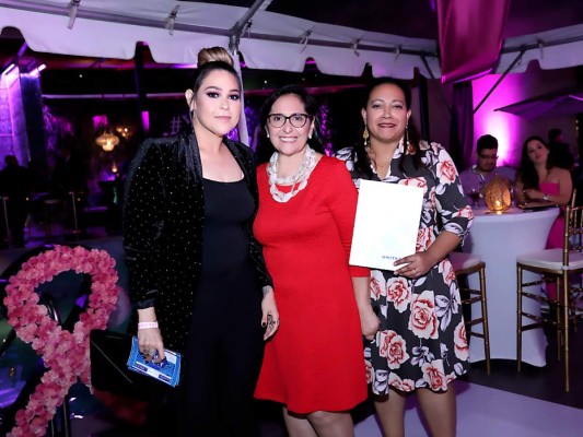 Invitados a BAC Credomatic Estilo Pink Party en 2018