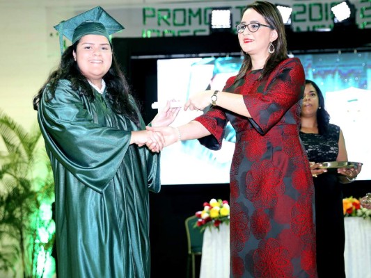 Graduación de los Seniors 2019 de Elvel School