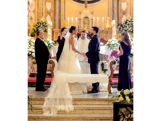 La boda de Henry Mauricio Soliman y Victoria Alejandra Valladares