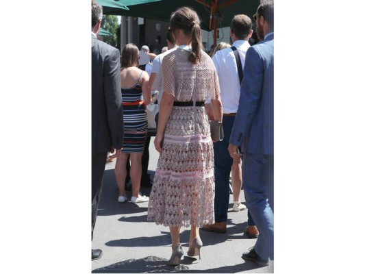 Pippa Middleton sorprende con un elegante vestido en Wimbledon