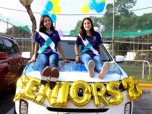 Senior entrance del Liceo Bilingüe Centroamericano 2022