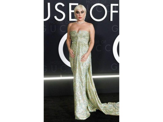 Looks de Lady Gaga durante gira de prensa de House of Gucci