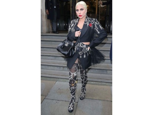 Looks de Lady Gaga durante gira de prensa de House of Gucci