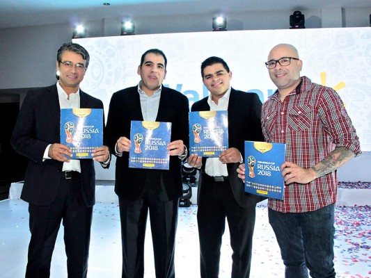 Carlos Pineda, Mario Faraj, presidente ejecutivo de Diunsa, Rely Maradiaga, Gustavo Vallecillo. Foto: Gerson Alachán