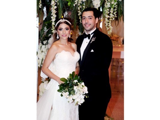Los recién casados Brenda Rodríguez Zúniga y Arnold García Bustillo. Foto: Jorge González.
