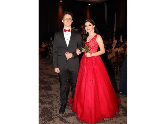 Los Seniors de la Dowal School 2019 celebran su Prom al estilo años 20s