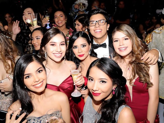 Los mejores momentos de la Prom Night de Elvel School 2019