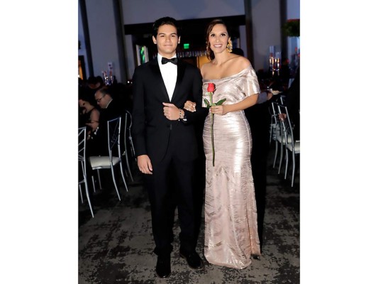 Prom Night de la Escuela Americana 2019 