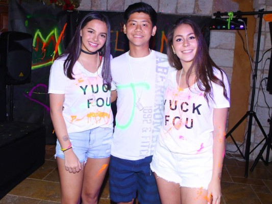 Neon Party por una noble causa