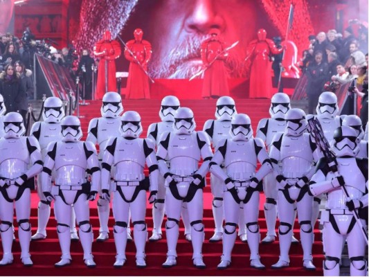 William y Harry en la premiere de Star Wars: The Last Jedi  