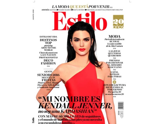 Kendall Jenner, trajo este año a una nueva generación de supermodelos que conquistan las pasarelas pero también el mundo de las redes sociales, la favorita de los diseñadores, se siente orgullosa por su méritos y aclara que es una Jenner no una Kardashian, su trabajo no tiene nada que ver con su escándalosa familia