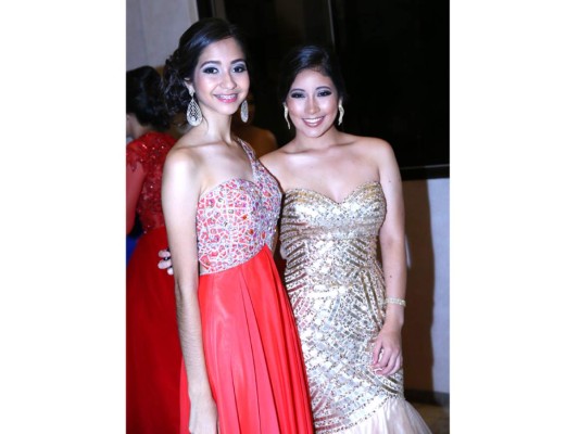 Mayan School celebra su prom al estilo los Oscar