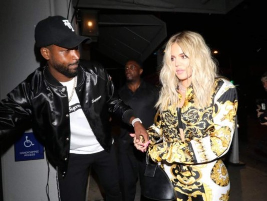 Khloé Kardashian se separó de Tristan Thompson tras descubrir que el deportista le fue infiel con Jordyn Woods, la mejor amiga de Kylie. También, días antes de nacer su bebé True, Tristan fue captado besando a otra chica en una discoteca.