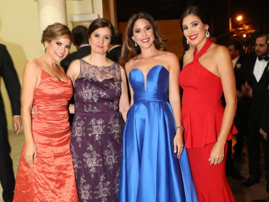 Tatiana Simón, Geraldina Bandy, Pyubani Williams y Nicole Mourra (foto: Héctor Hernández)