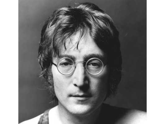 La vida de John Lennon en 15 fotografías
