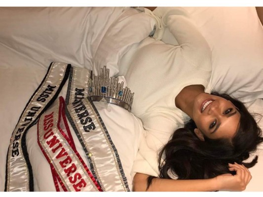 La reina ha participado durante un año en diversas labores caritativas al rededor del mundo y ha protagonizado diversas campañas publicitarias de moda y maquillaje