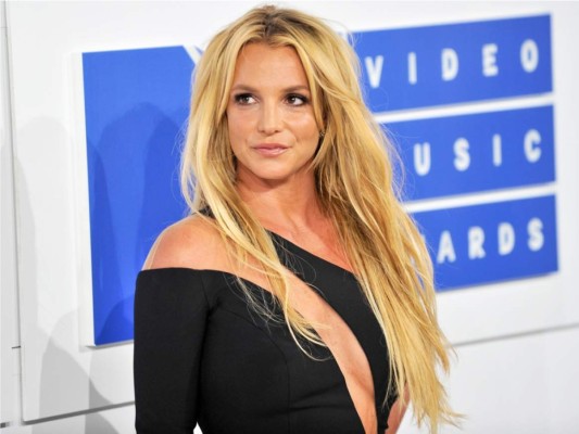 Britney Spears anuncia su retiro de los escenarios