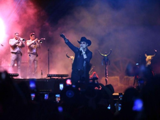 Exitoso concierto de Christian Nodal en Honduras