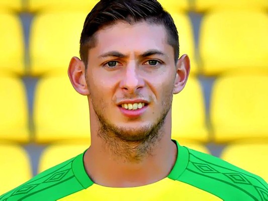El futbolista argentino, Emiliano Sala, desapareció mientras se encontraba volando en un avión, cuando este se desapareció y no se ha encontrado hasta el momento, por lo tanto se ha dado por muerto.