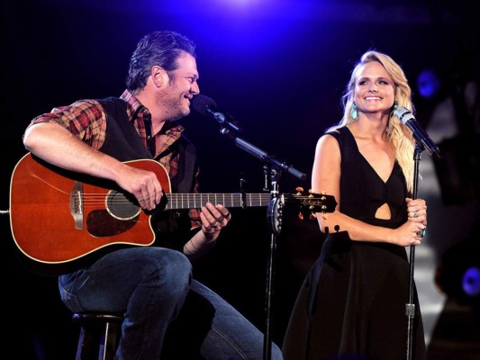 Blake Shelton y Miranda Lambert<br/><br/>Los cantantes de música Country se separaron tras cuatro años de matrimonio (y 10 juntos).<br/>