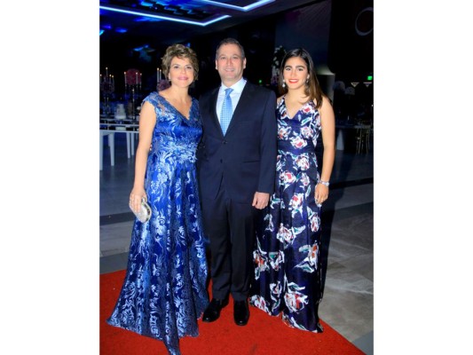 Elegante recepción para Jacobo y Nathalie Handal  