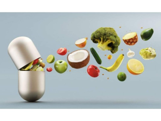 Falta de vitaminas y hierro: La falta de vitaminas como b12 y el hierro también suelen provocar efectos negativos en la lengua por lo que es muy importante mantener una excelente hidratación.