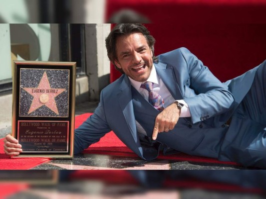 Eugenio Derbez<br/>El actor, humorista y también director ganó en 2016 su tan esperada estrella. El público gritaba '¡sí se pudo!' durante la ceremonia de presentación de la placa.<br/>