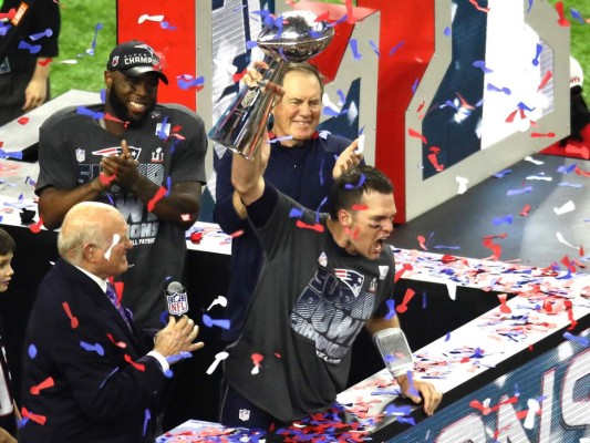 Tom Brady fue el ganador de la noche. Haciendo historia al convertirse en el quaterback con más triunfos en el fútbol américano. Cinco títulos para los Patriotas de Nueva Inglaterra