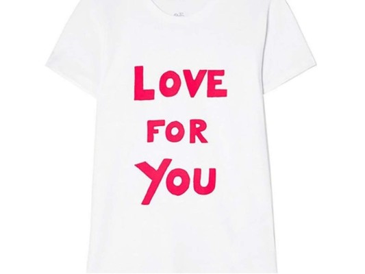 Bella Freud, cuando hablamos de feminismo además de transmitir el mensaje de igualdad nos referimos a el amor propio, love for you, amor por vos.