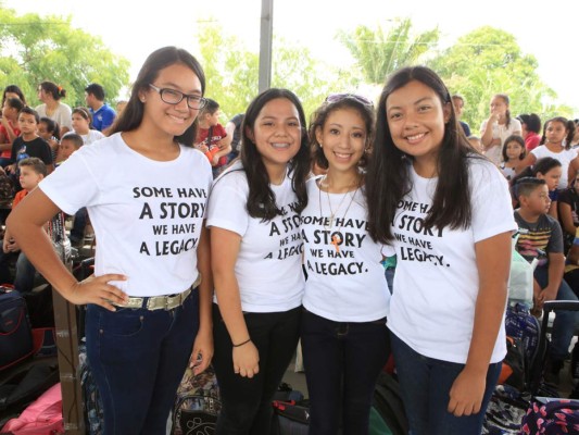 Senior Entrance de Agape Christian Academy El Progreso