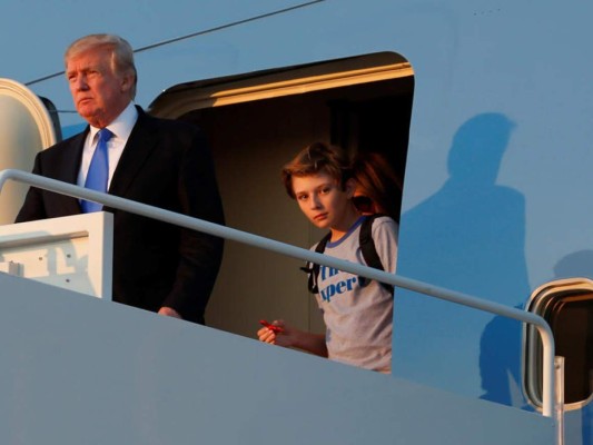 Melania y su hijo se mudan a la Casa Blanca