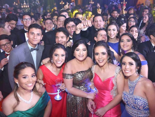 Fiesta de graduación del Centro Escolar Antares y Aldebarán