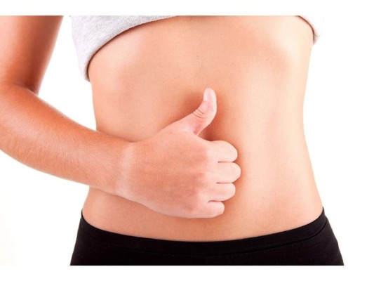 Facilita y mejora la digestión: Ayuda a estimular el buen funcionamiento del sistema digestivo, además, disminuye la acidez en el estómago, previniendo la gastritis y la pesadez.