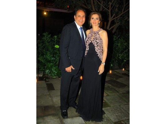 Elegante fiesta nupcial para Sofia Barletta y Jorge Vitanza