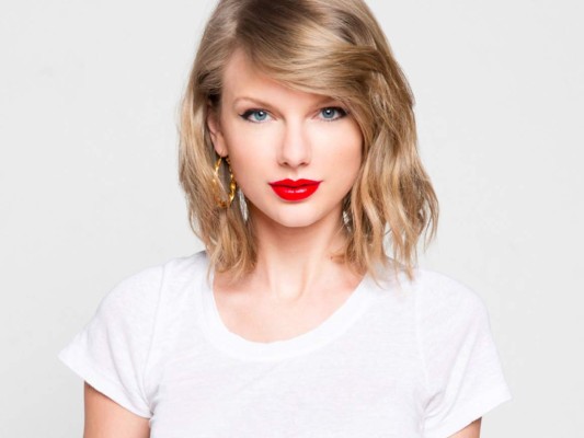 Taylor Swift es demandada por incumplimiento de contrato